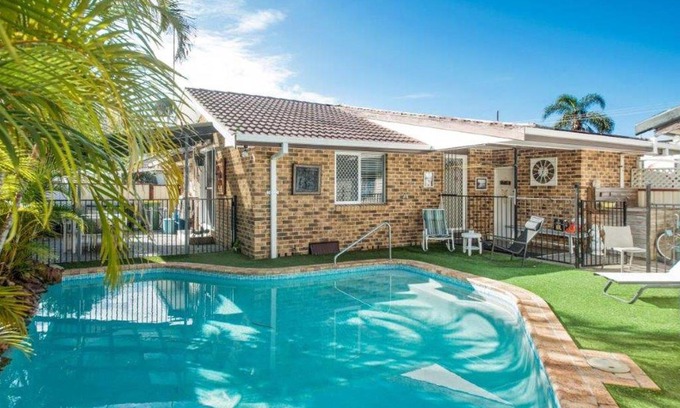 The Entrance House | Manning Pool House