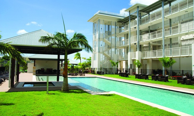 Airlie Beach Hotel | Mantra Boathouse Apartments Airlie Beach