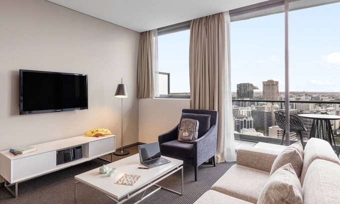 Haymarket Apartment | Meriton Suites Campbell Street, Sydney