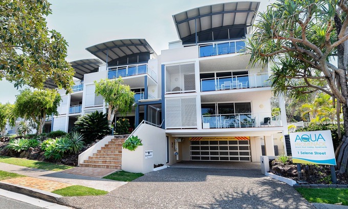 Sunrise Beach House | Mid Level, 3 room apartment with Sea Views