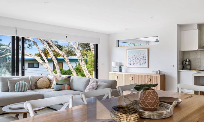 Rye House | Modern Coastal Beach House - Rye Entertainer