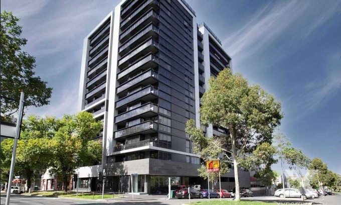 North Melbourne House | Modern Two Bedroom Apartment in North Melbourne
