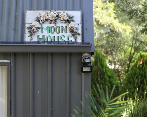 Diamond Creek House | Moon House