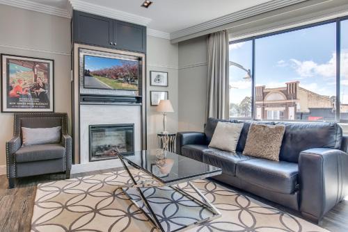 Katoomba Apartment | Mountain Retreat, Steps from Train Station