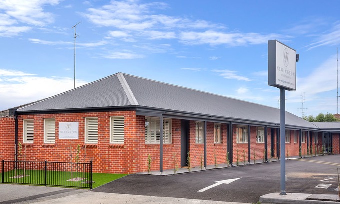 Ballarat Hotel | Newington Apartments