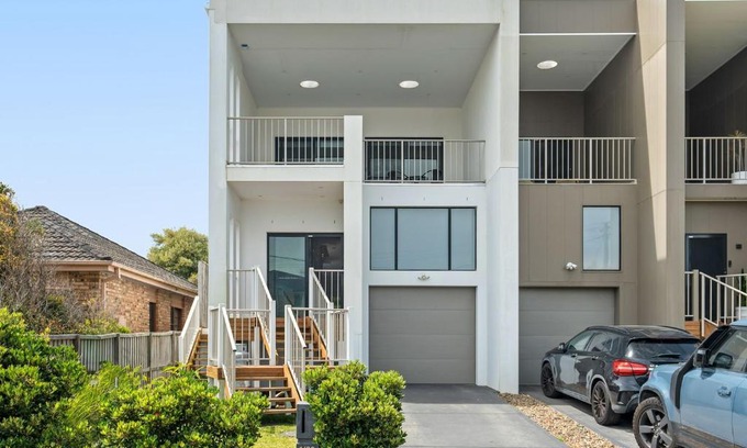The Entrance North House | North Entrance Holiday Home