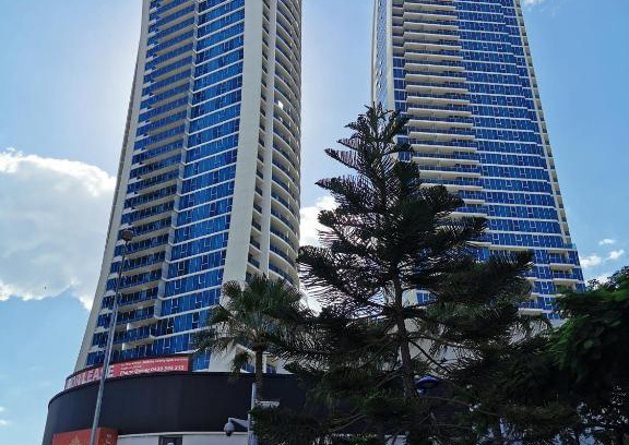 Surfers Paradise Apartment | OceanView Properties with Widest Balcony