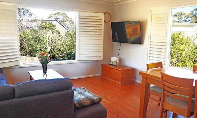 Denhams Beach House | On Munjip Trail to Denhams Beach - Centrally Located South Coast Beach Retreat