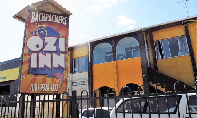 Perth Hostel | Ozi Inn Backpackers - Perth -Valid International Passport Required
