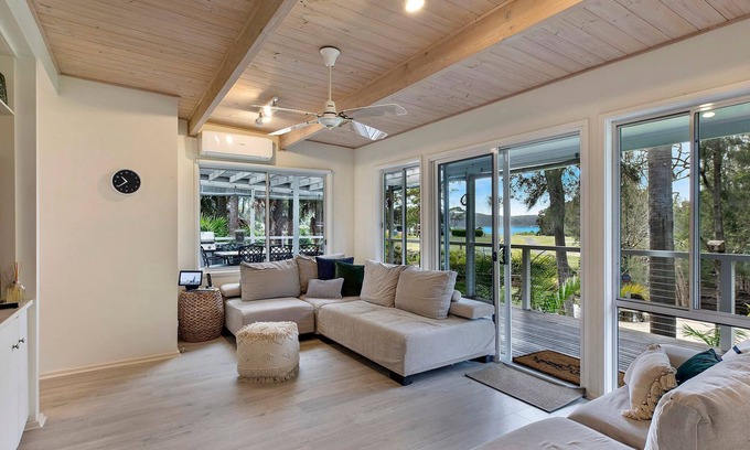 Umina Beach House | Palm Cove Retreat - Tropical Slice of Paradise