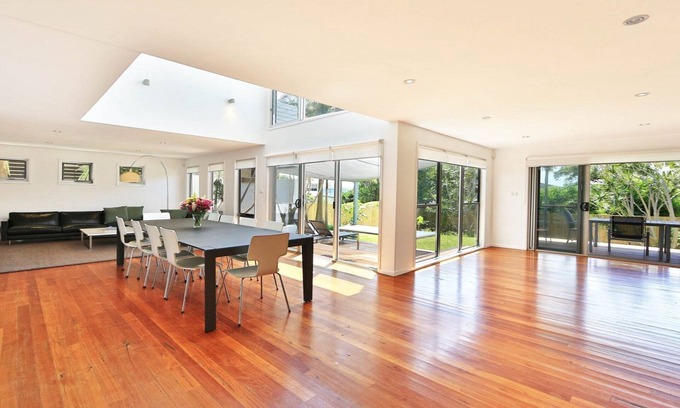 Gerroa House | Palm Oasis - renovated miners' cottage with all mod cons