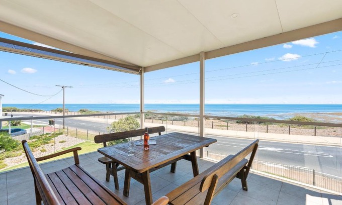Aldinga Beach House | Pearl by the Sea