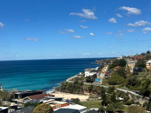 Tamarama Apartment | Penthouse with Beach View