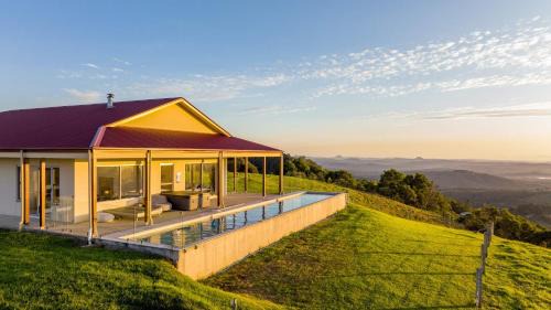 Bald Knob House | Petrichor Estate - 360 Views Pool & Spa