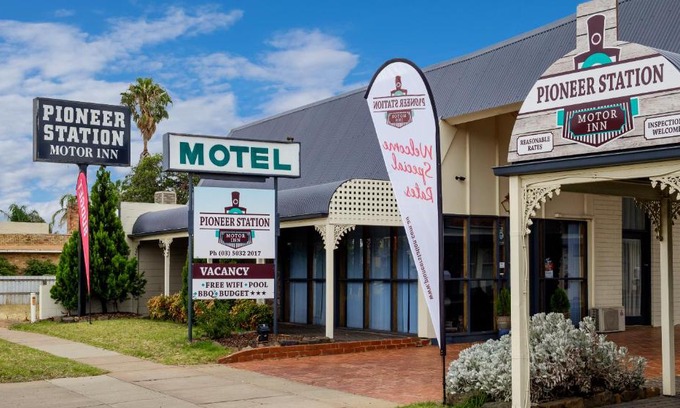 Swan Hill Hotel | Pioneer Station Motor Inn