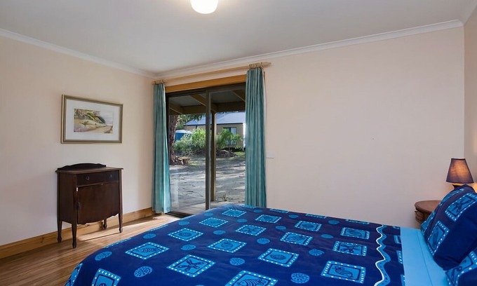 Aireys Inlet Cottage | Property ID: 050AI112