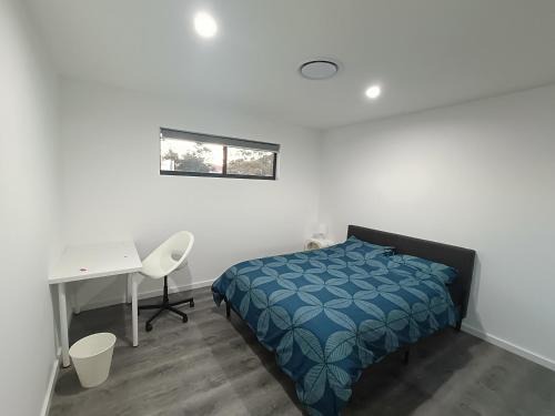Guildford House | Queen Room in Spacious, Modern House - NR3