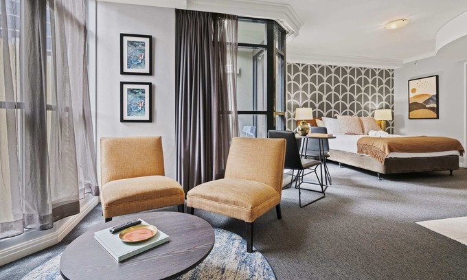 Haymarket Apartment | Quiet City Abode Summ