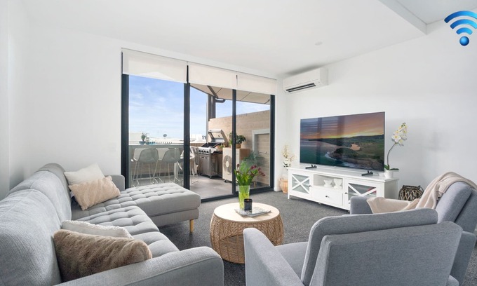 Gerringong Apartment | Relax at Oceania – central, modern unit