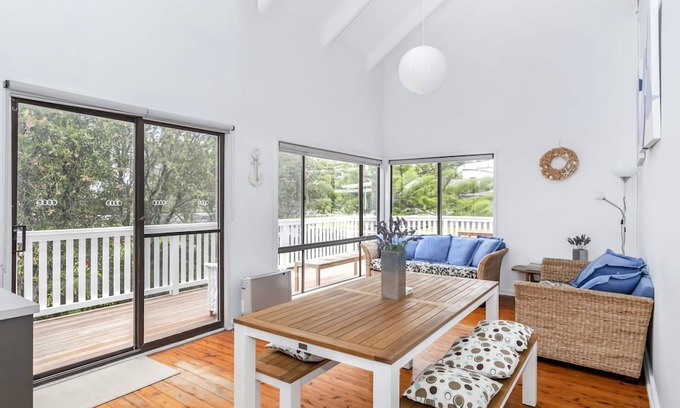 Mollymook Beach House | Salt And Pepper in Mollymook