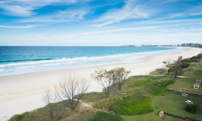 Tugun Apartment | San Simeon Beachfront Apartments Tugun
