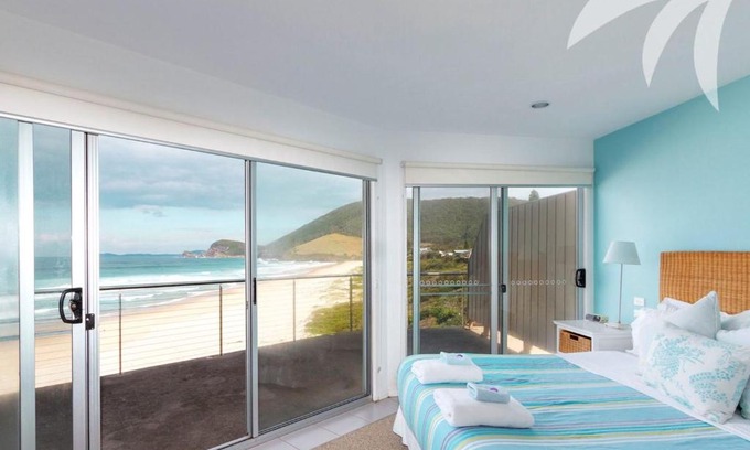 Boomerang Beach House | SeaCrest on Blueys Beach
