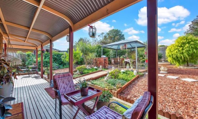 Mount Eliza House | Seaside Serenity Elegant Escape in Mount Eliza