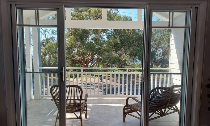 Bateau Bay House | Shelly Beach Horizon - 2 bedrooms, Coastal Beach House