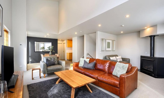 Thredbo Ski Chalet | Snow Stream 5