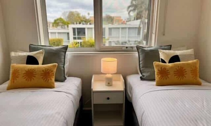 South Yarra Apartment | South Yarra Melbourne Off Toorak Rd Pool & Parking