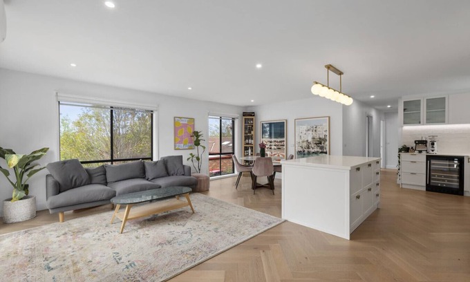 Belmont Apartment | Spa Haus- Belmont, Private Spa, 2 King Bedrooms, Central, Pets Welcome