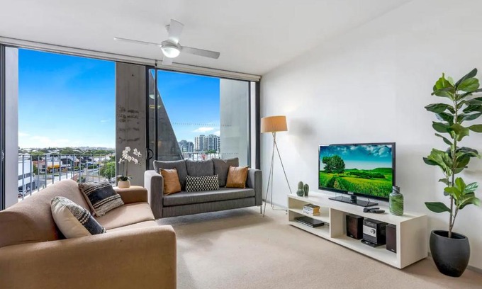 Woolloongabba Apartment | Spacious 2 Bedroom 2 Bathroom Woolloongabba Apartment