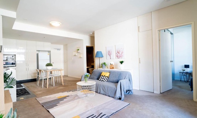 Zetland Apartment | Spacious 2Bedroom 2Bathroom Apt close to Station Airport CBD