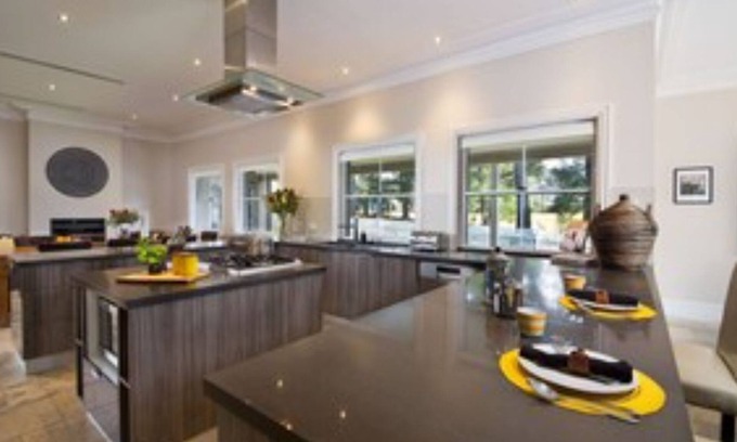 Wentworth Falls House | Stableford House on the Golf Course