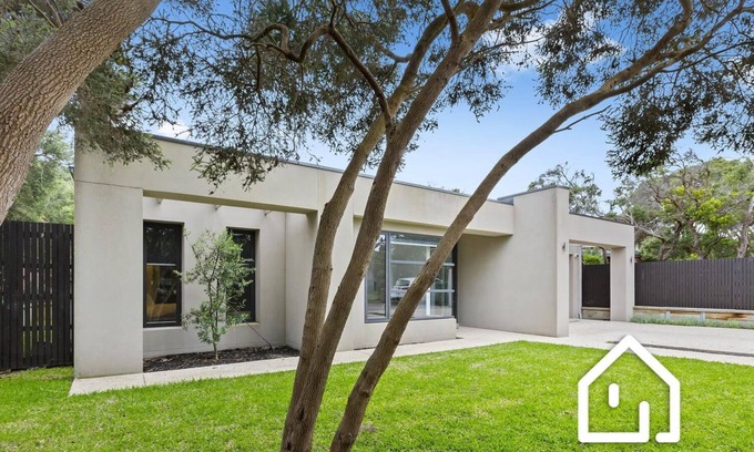 Rye House | Star of Tasman | A Contemporary Oceanside Retreat