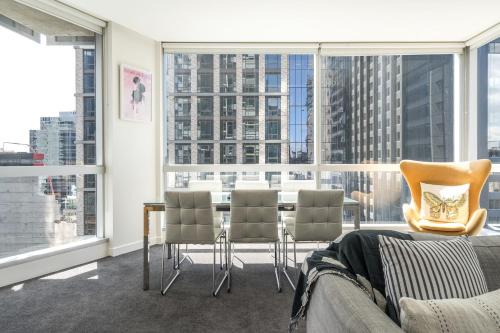 Melbourne Central Business District Apartment | StayCentral - Melbourne Central