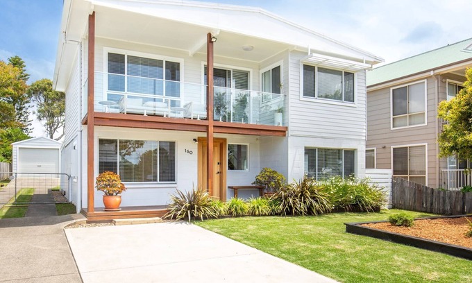 Culburra Beach House | Sunfish - Pet Friendly - 4 Mins Walk to Beach
