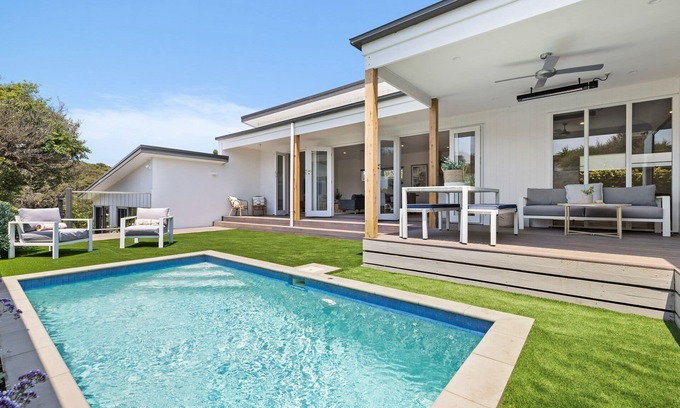 Rye House | Sunset Shores Sanctuary