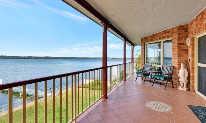 Sunshine House | Sunshine Lake Views with Jetty and Slipway