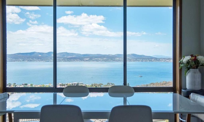 Sandy Bay House | Sweet Amanda