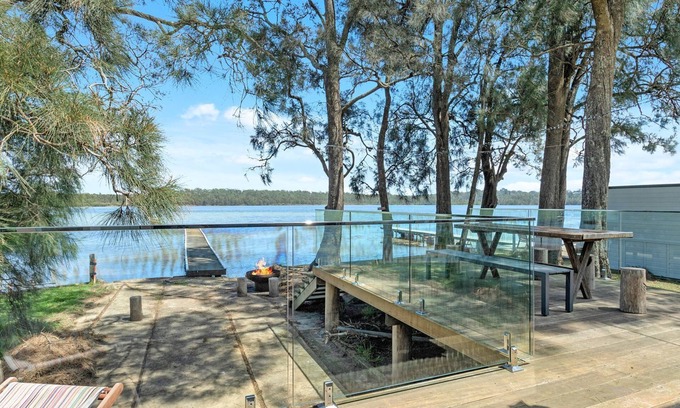 Erowal Bay House | Swim Two Birds, Waterfront Erowal Bay
