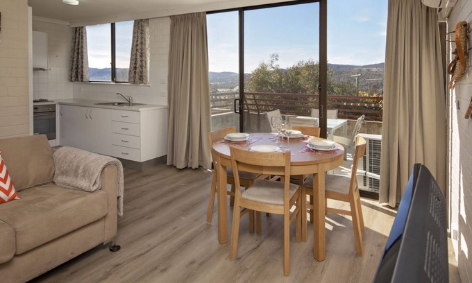 Jindabyne Apartment | Tanderra 10 on Park Road