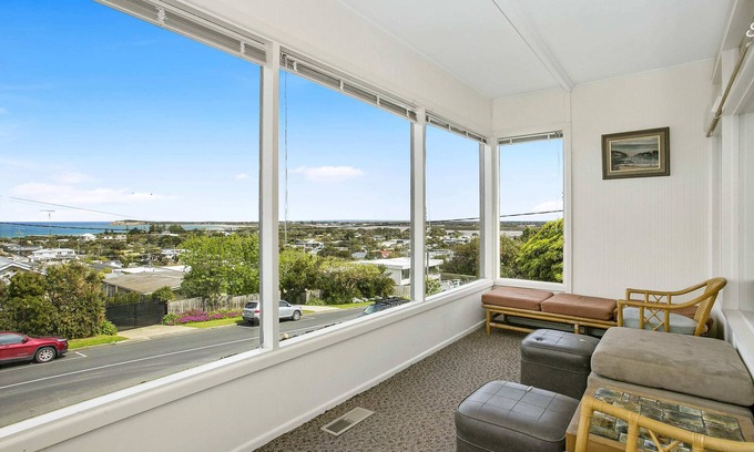 Ocean Grove House | Terrific Terrace, Ocean Grove