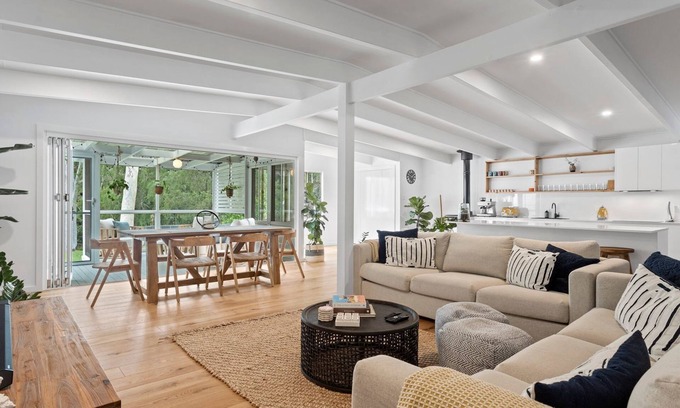 Old Erowal Bay House | The Bay Haus - Luxury Escape so close to the Beach