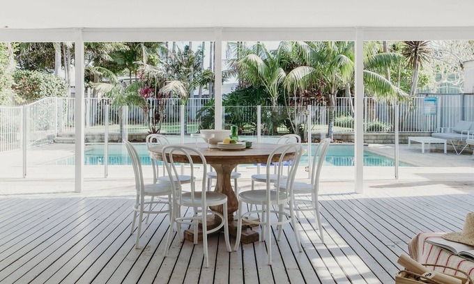 Shoal Bay House | The Beach House, 25 Tomaree Road - fantastic house with pool, linen