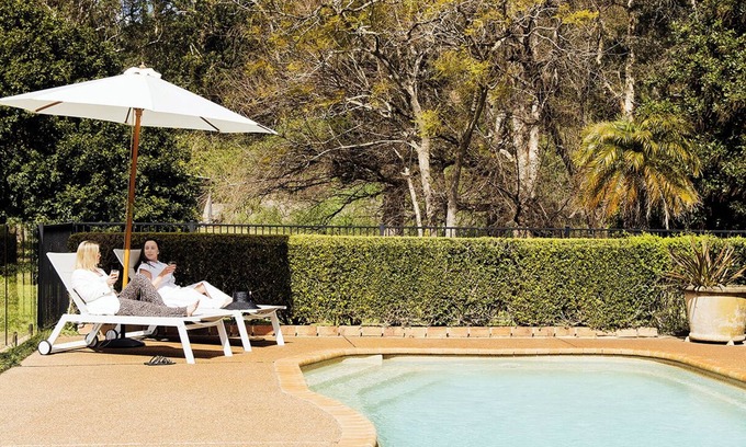 Bobs Farm House | The Entertainers Estate with Pool and Tiny Home