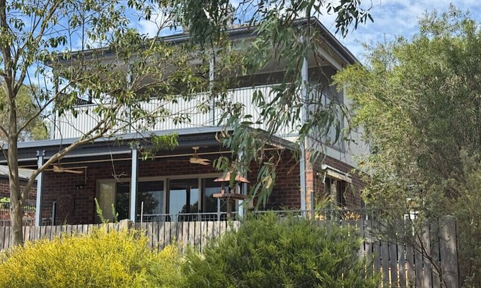 Nagambie House | The Nagambie Escape: 2 BR, 1 BA House in Nagambie, Sleeps 5