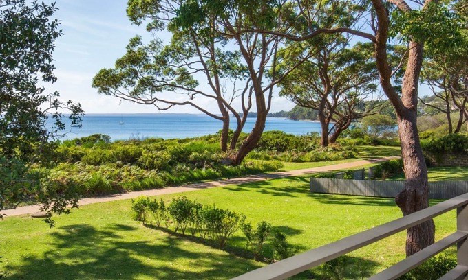 Vincentia House | The White House Jervis Bay by Latitude South Coast