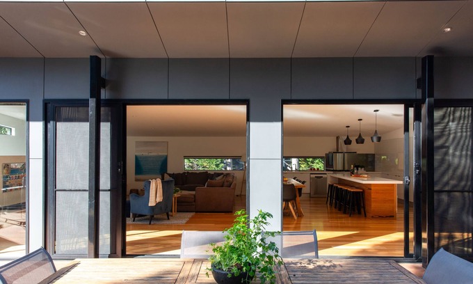 Sorrento House | TIMARU LUXURY, SIMPLY RELAX, ENJOY THE TRANQUILITY IN SORRENTO