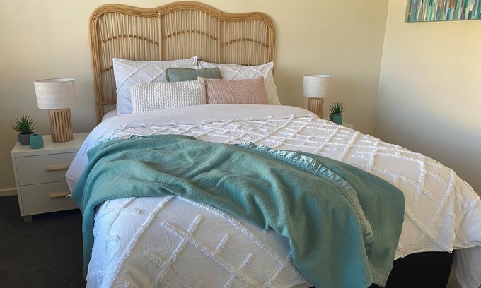 Ocean Grove House | Top Location - 5 minute walk to Beach. Short stroll to Main Street. Perfect!